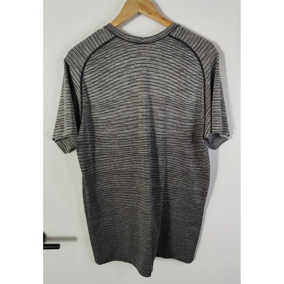 Lululemon Metal Vent Tech Short Sleeve Shirt Mens XL Performance Gym Workout - Picture 2 of 5